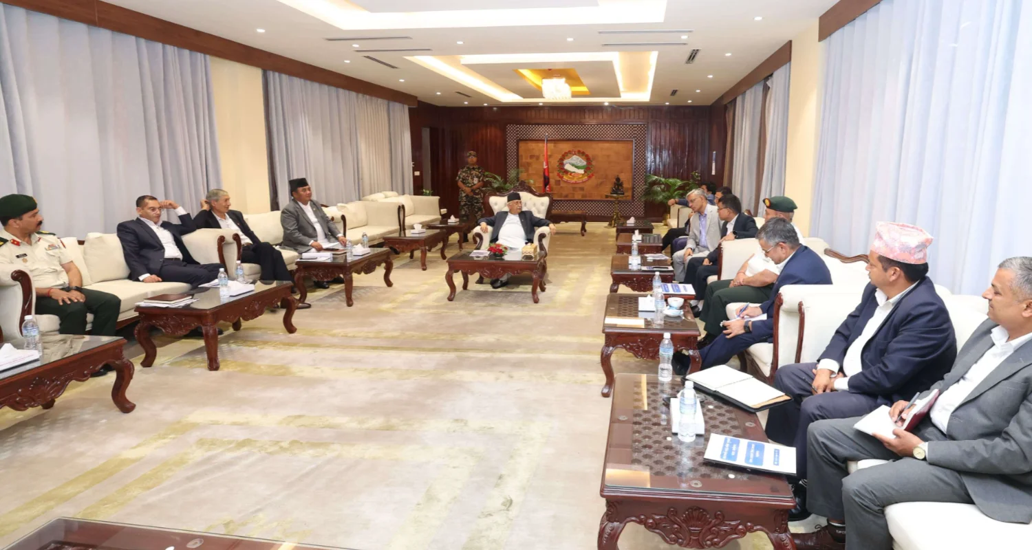 प्रधानमन्त्री ओलीले लिए फास्ट ट्र्याक समस्या बारे मन्त्रीसँग ब्रिफिङ