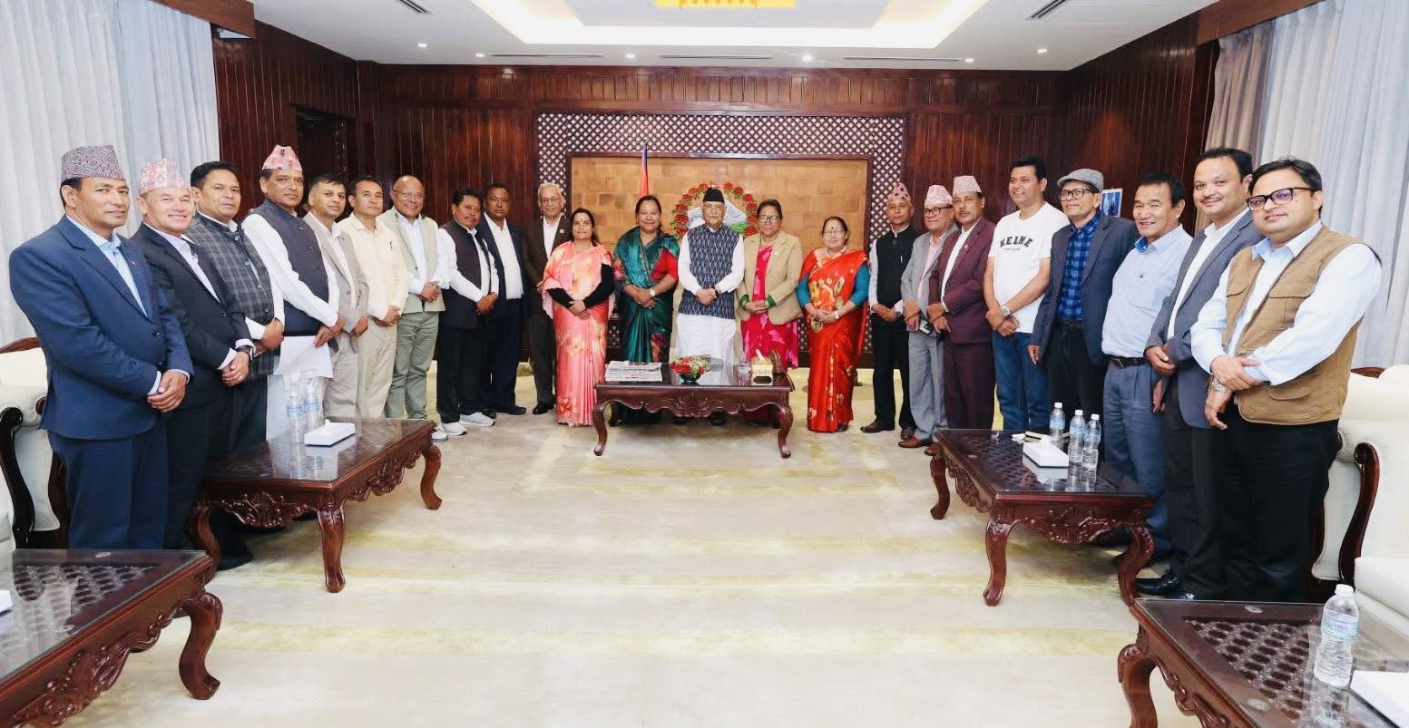 पूर्वराष्ट्रपति भण्डारीको चुनौती सामना गर्न ओली तयार