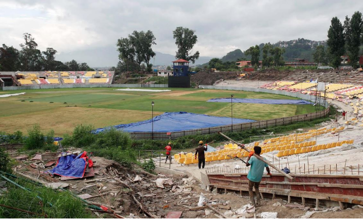 त्रिवि रंगशाला बनाउने ठेकेदार कम्पनीले दैनिक दुई लाख हर्जाना तिरेर काम गर्दै