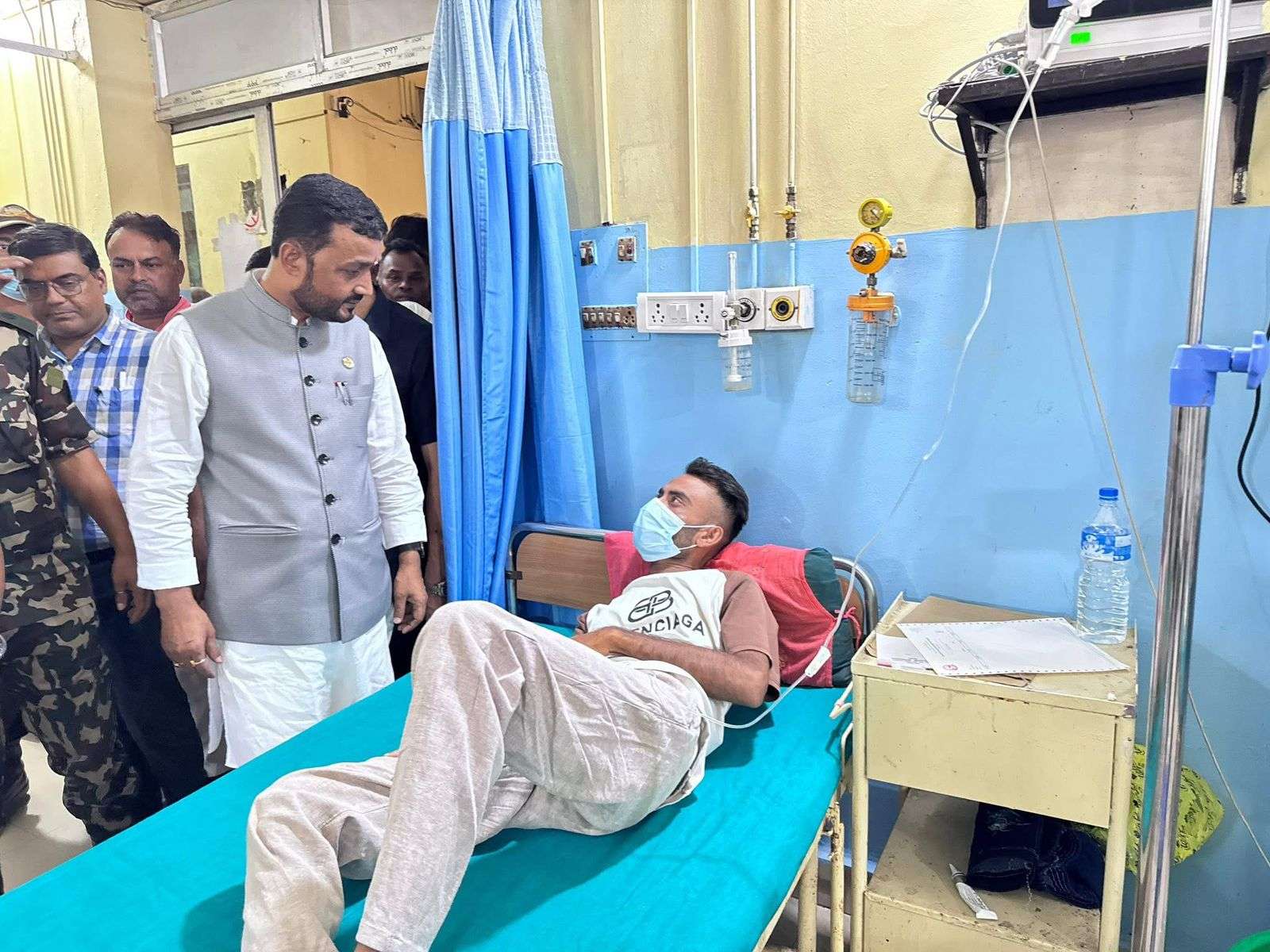 हैजाका बिरामीहरूको अवस्था जानकारी लिन मन्त्री यादव वीरगन्जमा