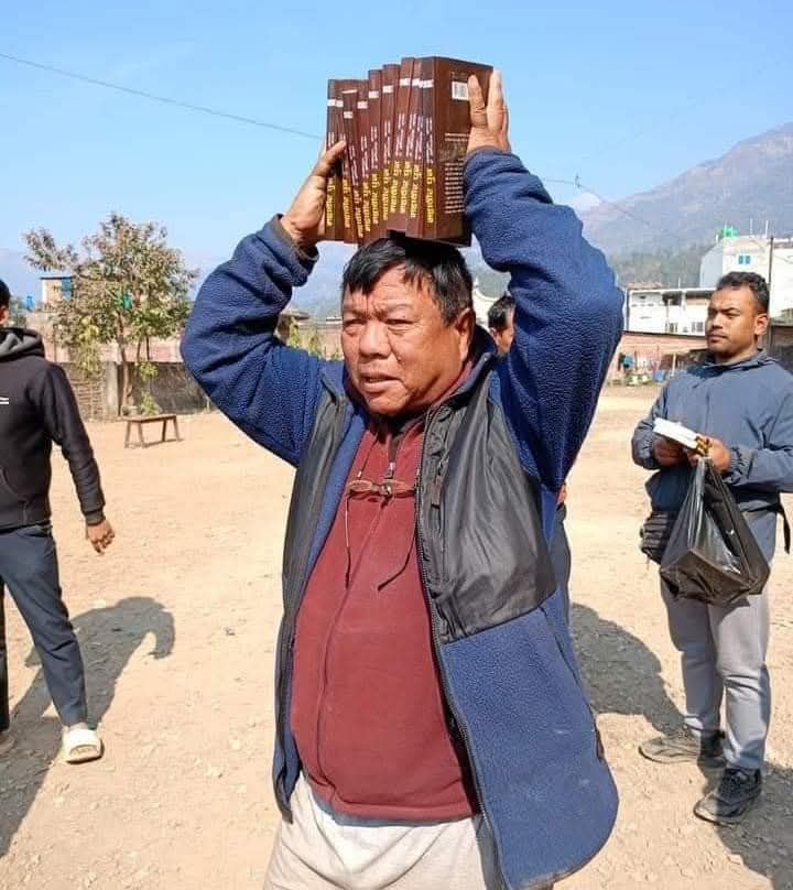 महावीर पुनले बेचे आफ्नो पुस्तक २ लाख ३० हजारभन्दा बढी प्रति