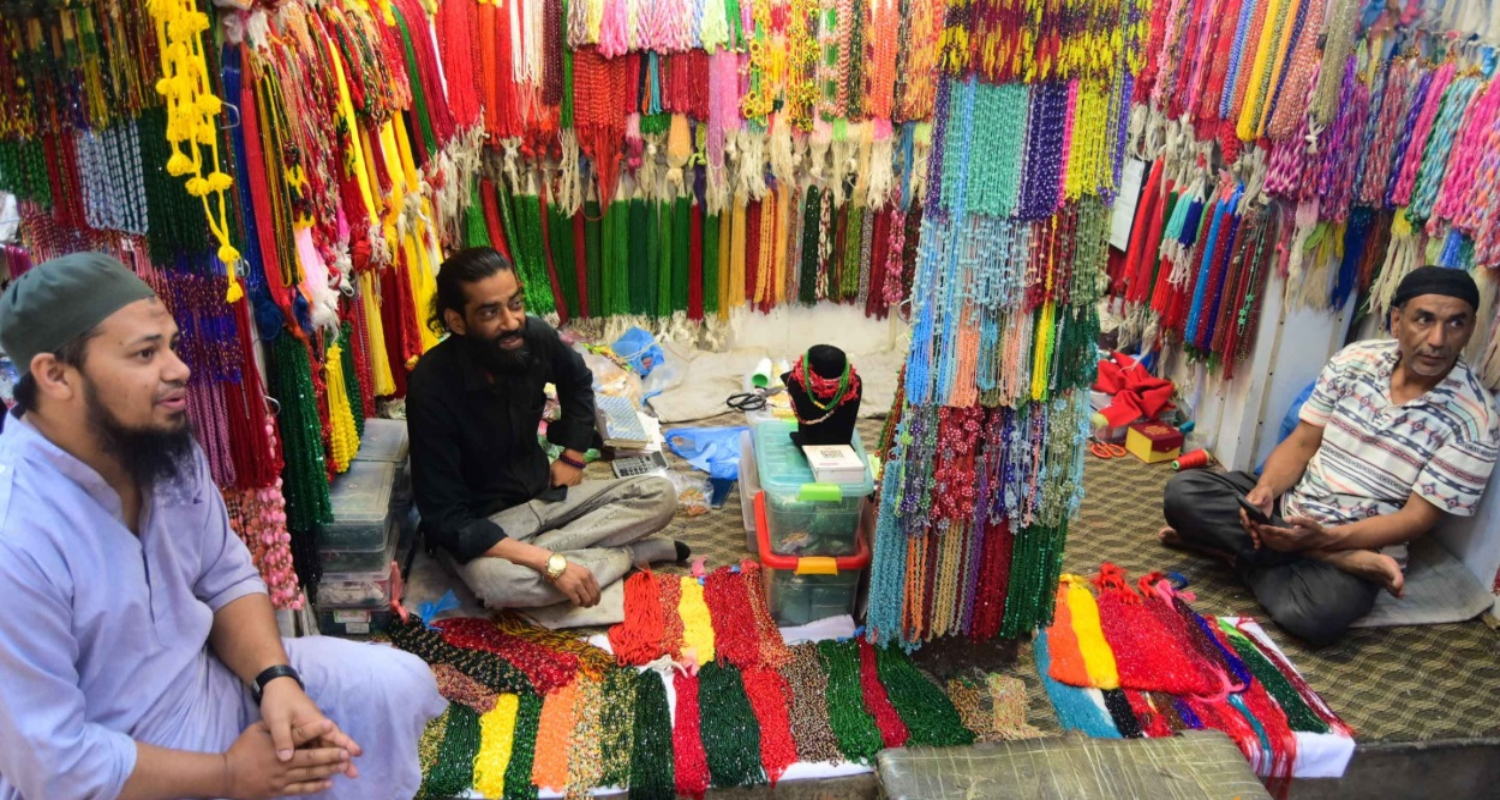 नेपाली अर्थतन्त्रलाई चलायमान बनाउँदै तीजको रौनक