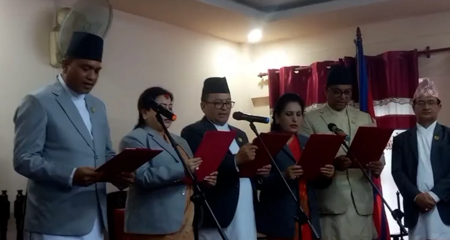 बागमती प्रदेश सरकारका पाँच नवनियुक्त मन्त्रीहरूले लिए पद तथा गोपनीयताको शपथ