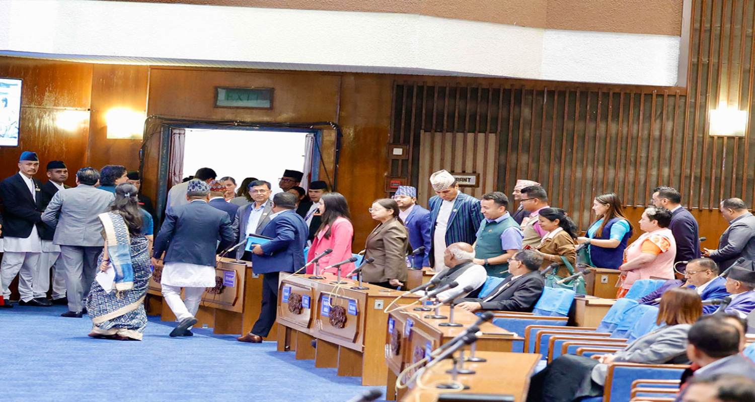 संसदीय छानबिनको माग गर्दै रास्वपा र राप्रपाको संसदमा विरोध, रास्वपाले गर्‍यो समिति सभापति खातिवडाको राजीनामा माग