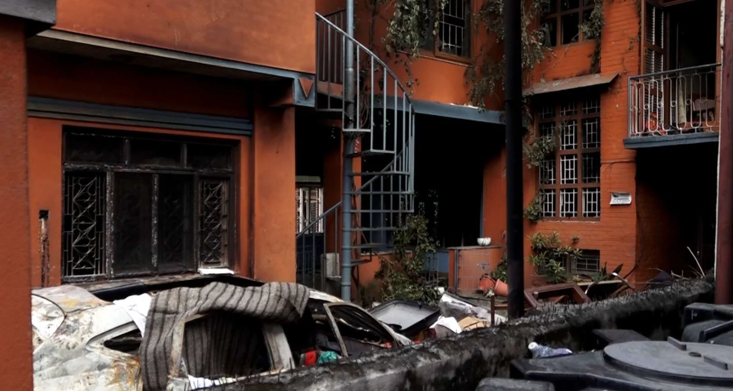 रातेपुलस्थित गगन थापाको निवास पूर्ण रूपमा जलेर नष्ट