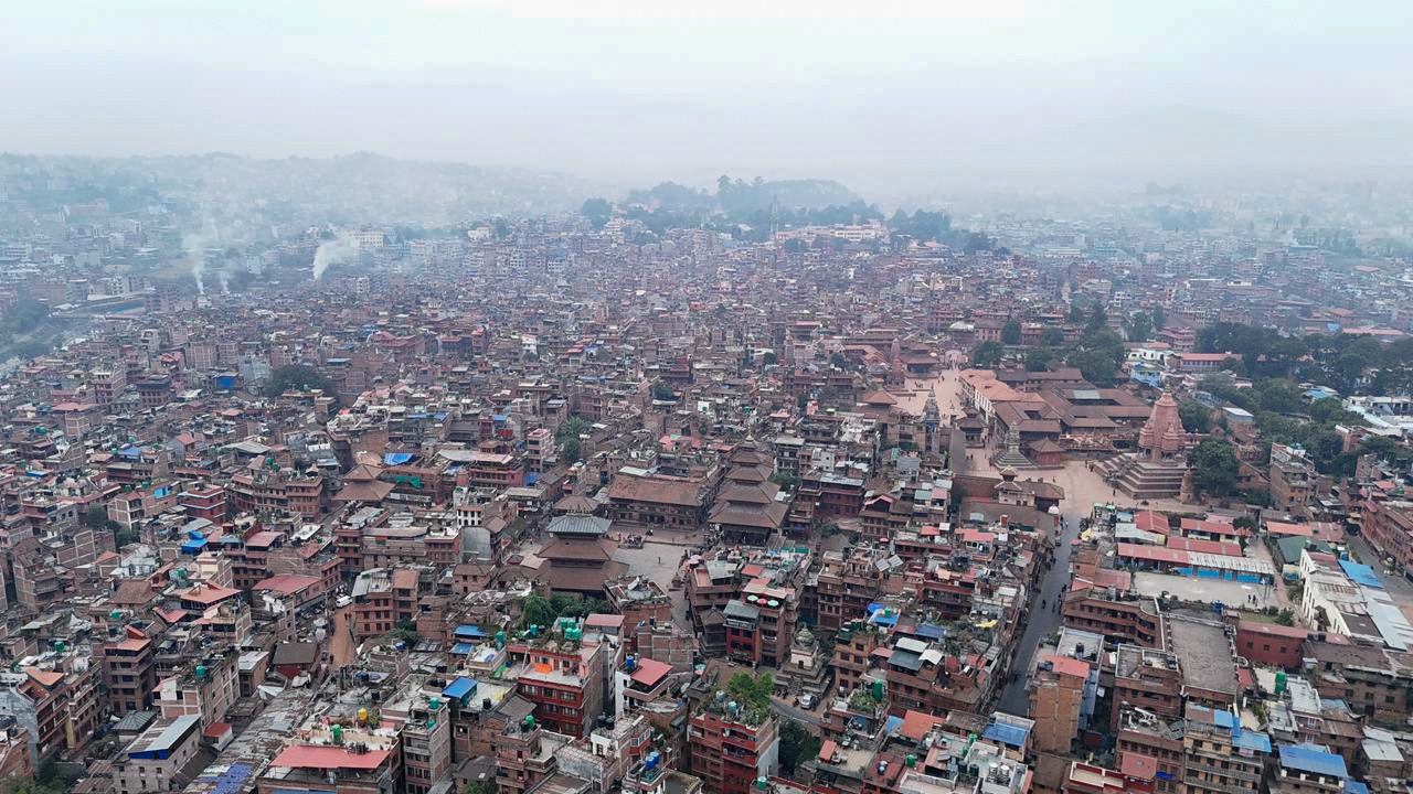 हुस्सु र बादलले ढाकियो भक्तपुर (तस्विरहरू)