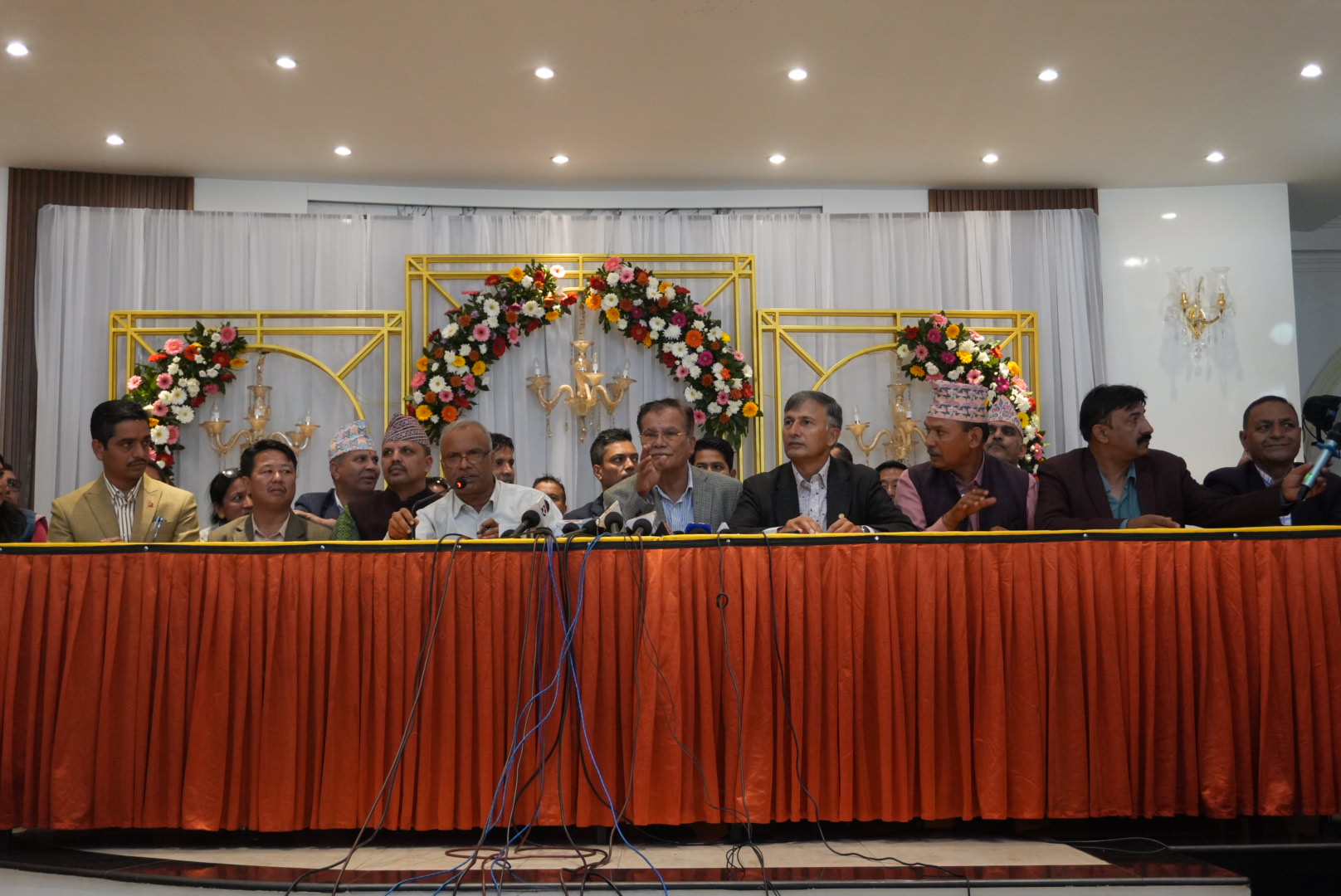 नियमित महाधिवेशनको नाममा कांग्रेस कार्यसमितिको कार्यकाल थप्ने षड्यन्त्र नगर्न चेतावनी