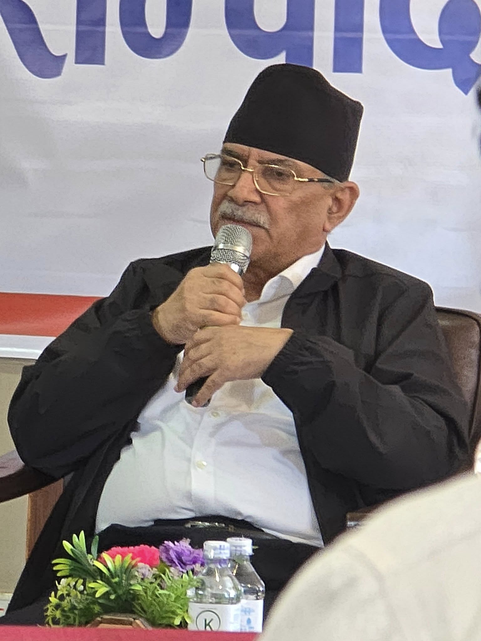 प्रचण्डले पनि पार्टीको नेतृत्व नछाड्ने