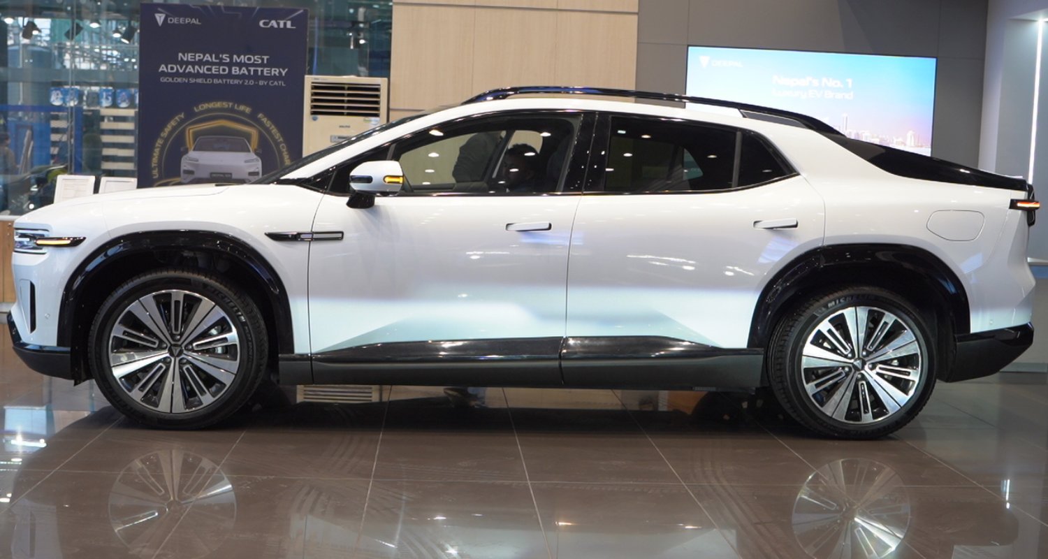 ‘एकै बटनमा एसयूभीबाट पिकअपमा बदलिने दीपल ई–०७ नेपालमा’