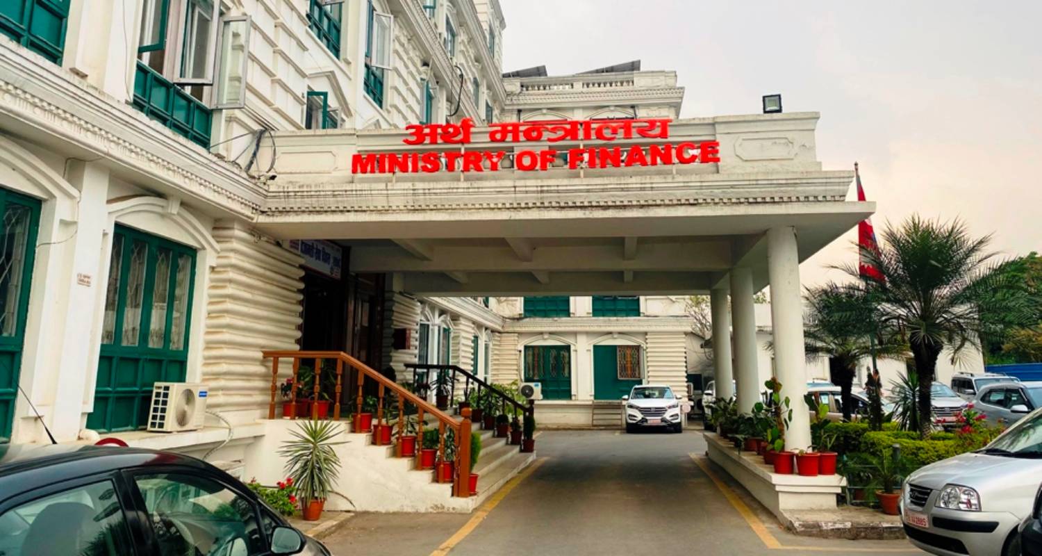 राजस्वभन्दा बढी खर्च, तर ढुकुटी बलियो